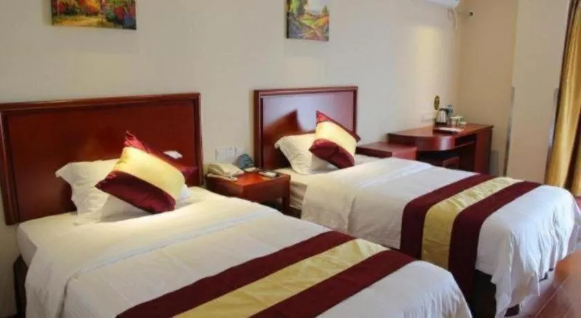 Bed in Greentree Inn Shanghai Middle Xinfu Road Huazhi Road Business Hotel