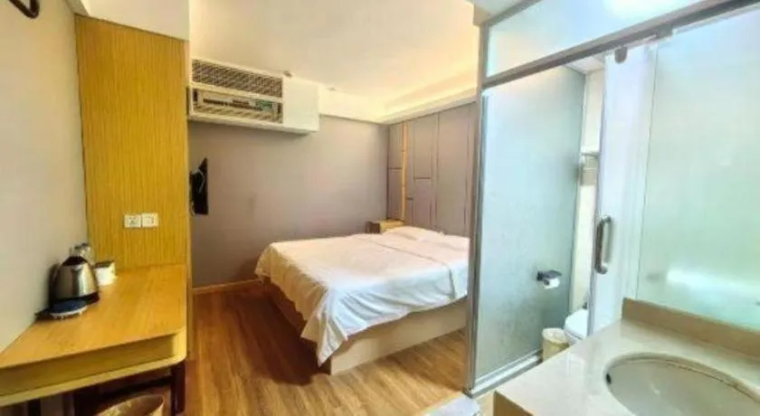 Bed in Greentree Inn Shanghai Middle Xinfu Road Huazhi Road Business Hotel