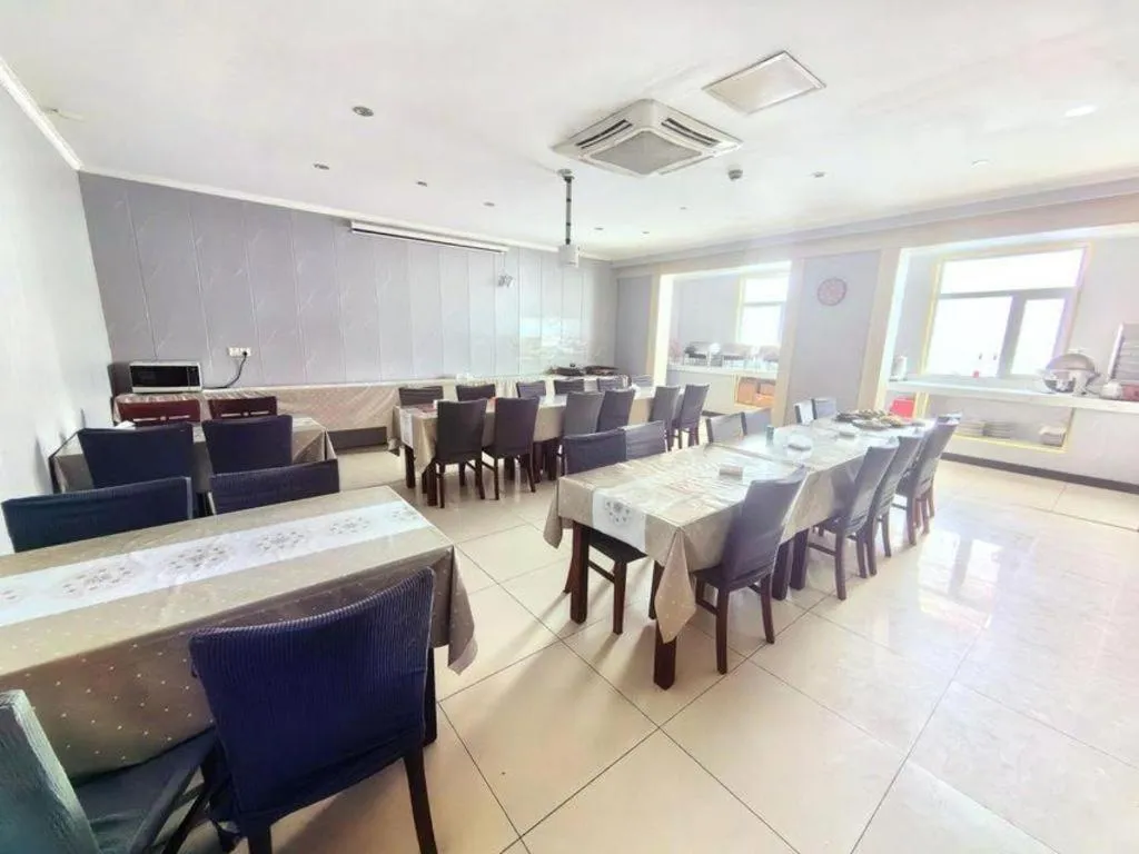 Greentree Inn Shanghai Middle Xinfu Road Huazhi Road Business Hotel