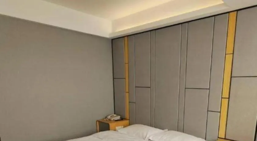 Bed in Greentree Inn Shanghai Middle Xinfu Road Huazhi Road Business Hotel