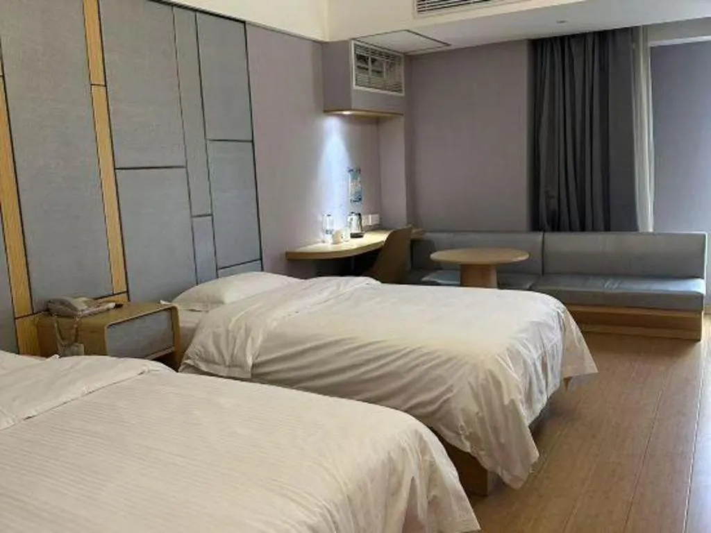 Bed in Greentree Inn Shanghai Middle Xinfu Road Huazhi Road Business Hotel