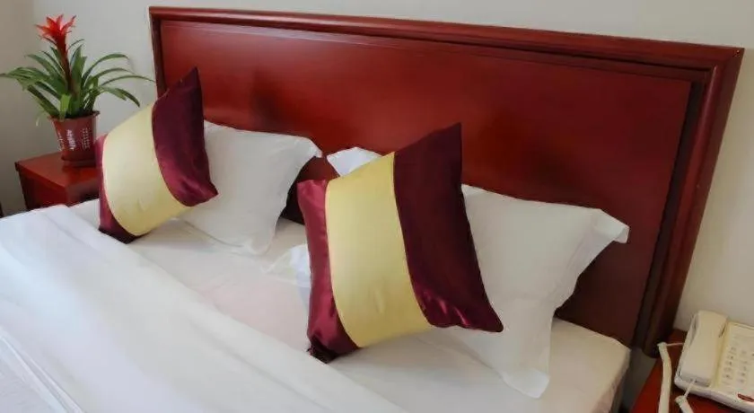 Bed in Greentree Inn Shanghai Middle Xinfu Road Huazhi Road Business Hotel