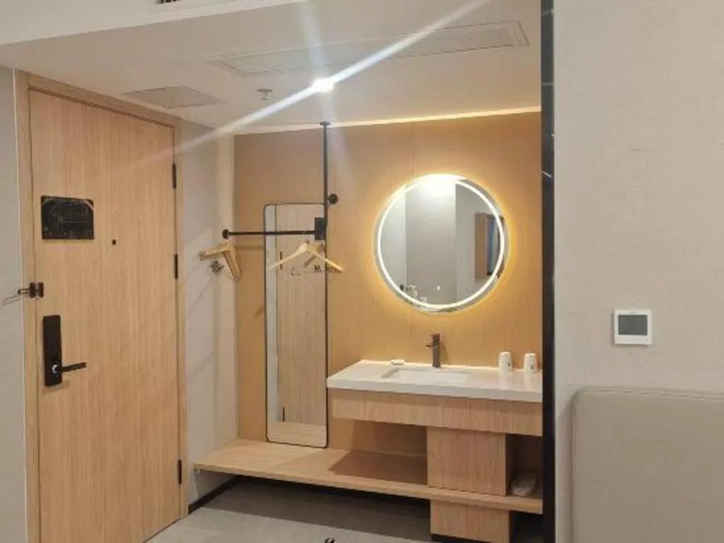 GreenTree Inn Shanghai Songjiang WanDa Plaza RonGMEi Road Express Hotel