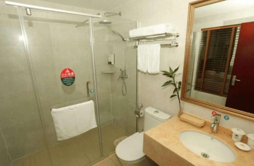 GreenTree Inn Shanghai Songjiang WanDa Plaza RonGMEi Road Express Hotel