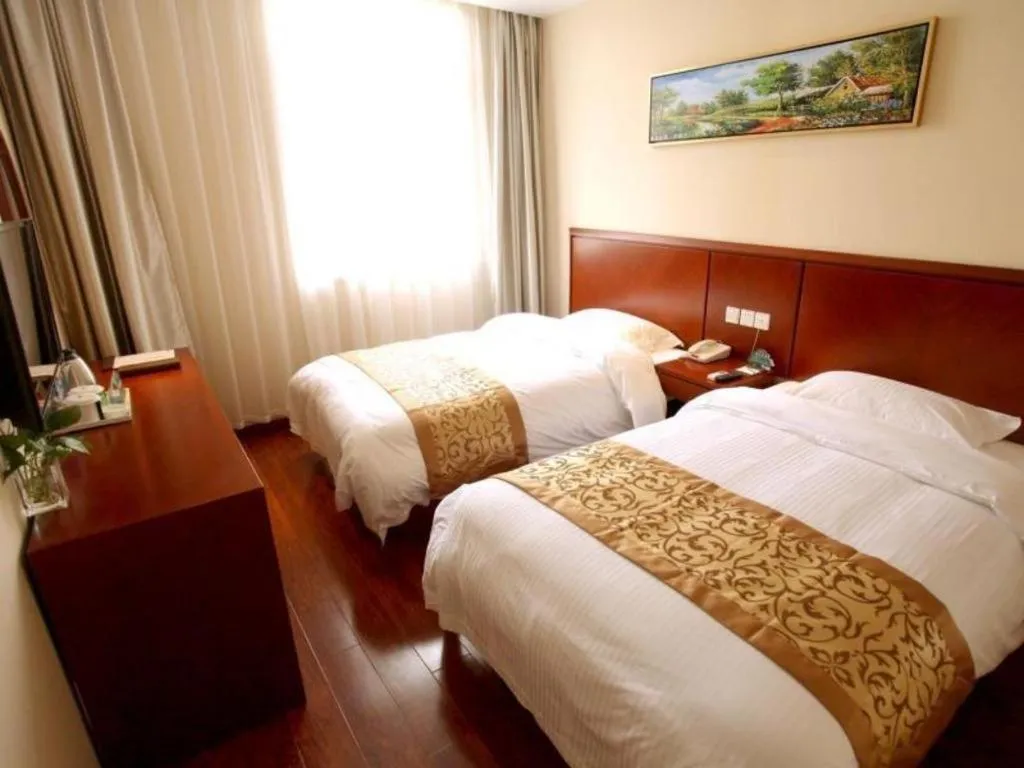 Bed in GreenTree Inn Shanghai Songjiang WanDa Plaza RonGMEi Road Express Hotel