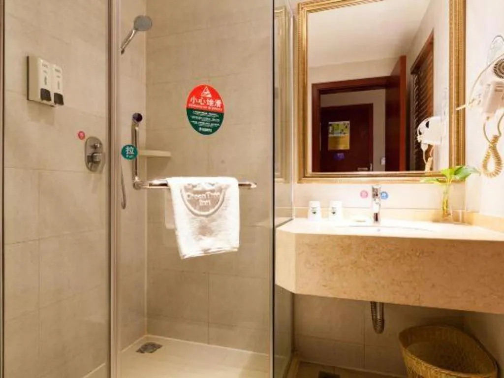 GreenTree Inn Shanghai Songjiang WanDa Plaza RonGMEi Road Express Hotel