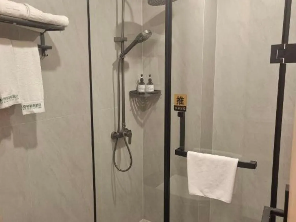 GreenTree Inn Shanghai Songjiang WanDa Plaza RonGMEi Road Express Hotel