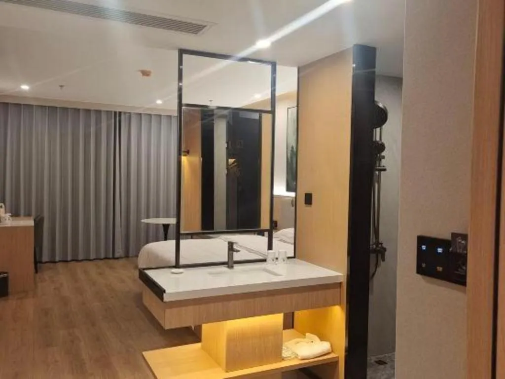 GreenTree Inn Shanghai Songjiang WanDa Plaza RonGMEi Road Express Hotel