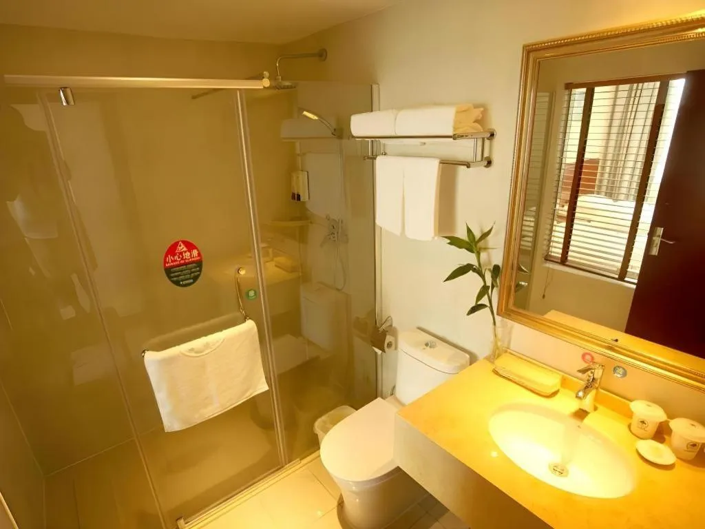 GreenTree Inn Shanghai Songjiang WanDa Plaza RonGMEi Road Express Hotel