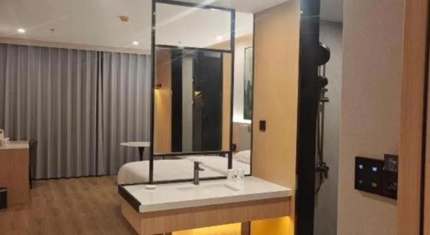 GreenTree Inn Shanghai Songjiang WanDa Plaza RonGMEi Road Express Hotel