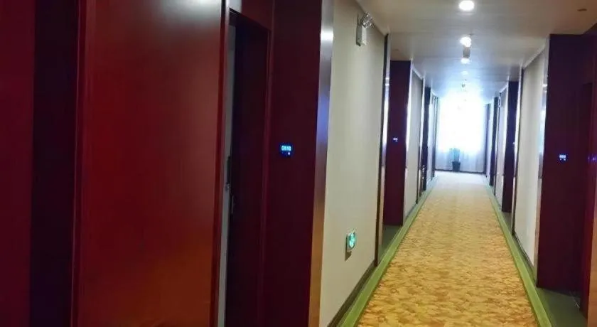 GreenTree Inn Xuzhou High Speed Railway Zhangqian Square Business Hotel