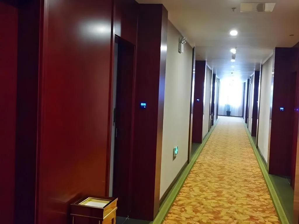 GreenTree Inn Xuzhou High Speed Railway Zhangqian Square Business Hotel
