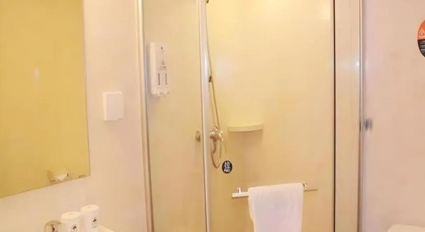 GreenTree Inn Xuzhou High Speed Railway Zhangqian Square Business Hotel