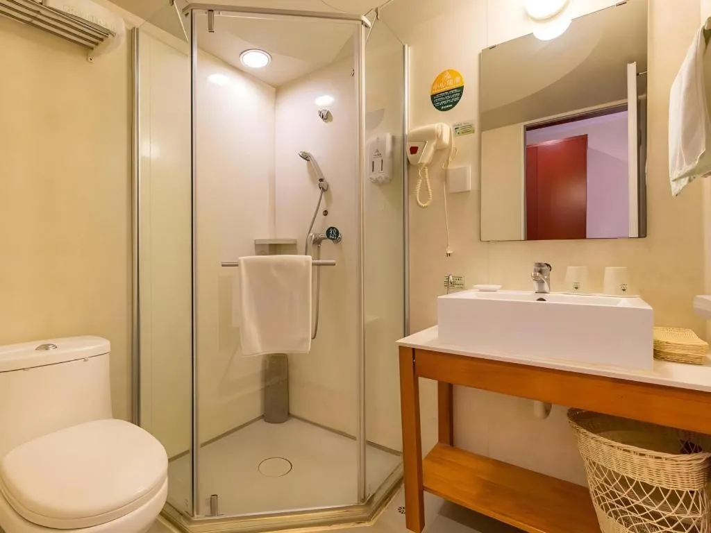 GreenTree Inn Xuzhou High Speed Railway Zhangqian Square Business Hotel