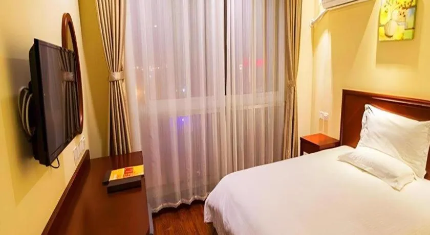 Bed in GreenTree Inn Xuzhou High Speed Railway Zhangqian Square Business Hotel