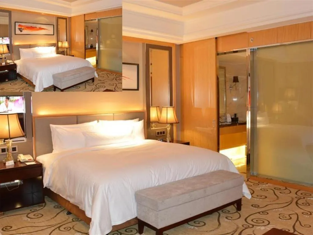 Bed in Wyndham Grand Plaza Royale Mingfa Zhangzhou