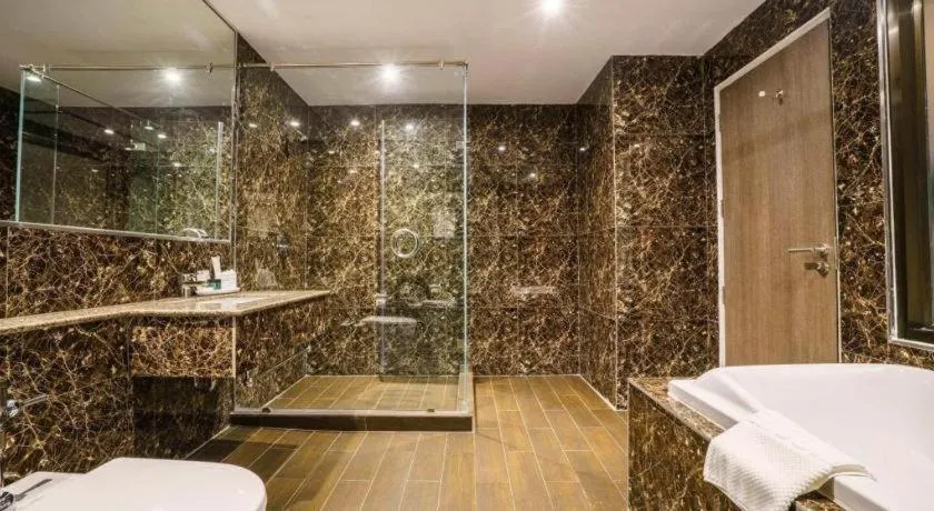 New Season Square Hotel