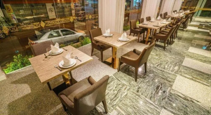 New Season Square Hotel