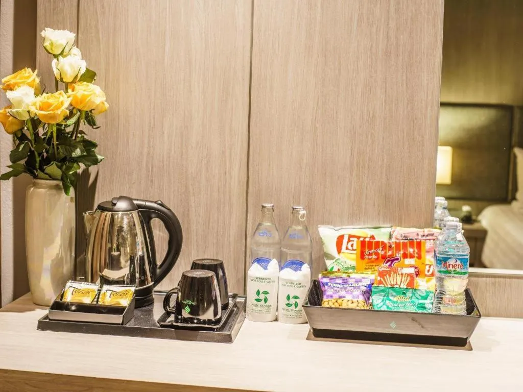 New Season Square Hotel