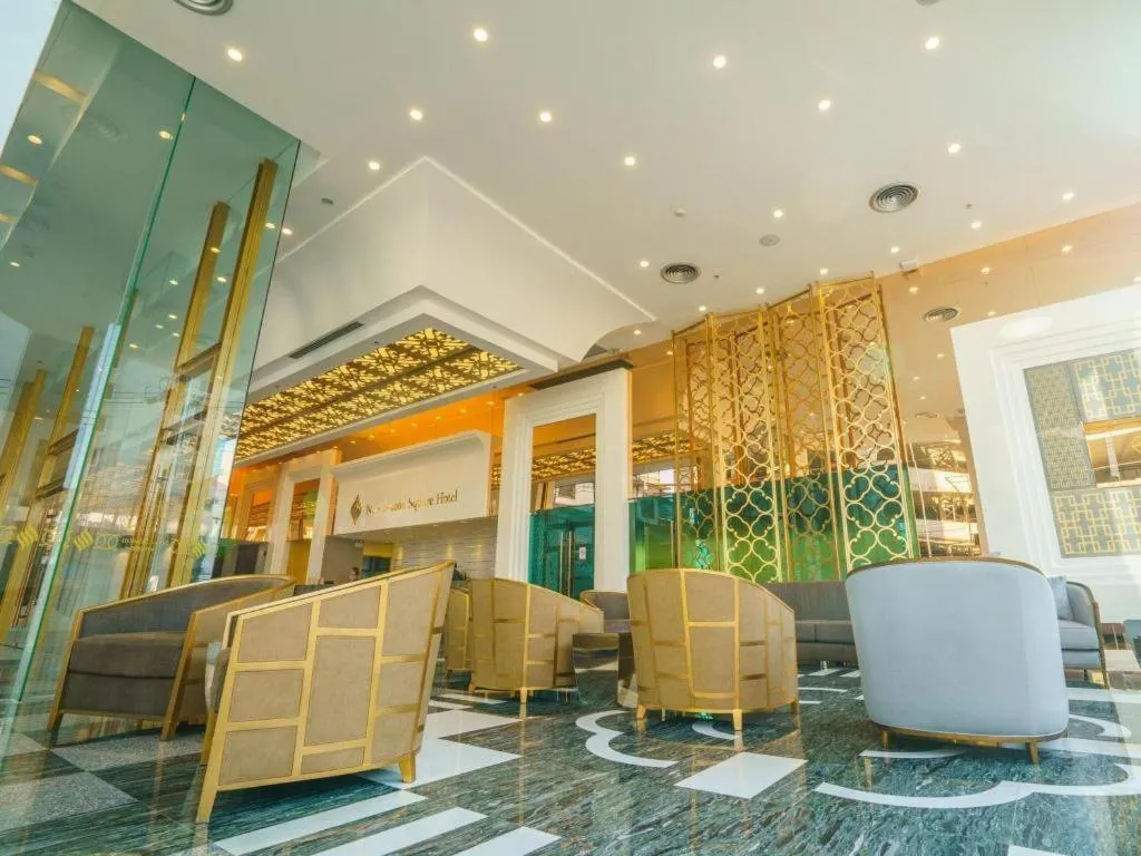 New Season Square Hotel