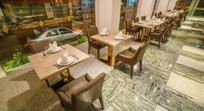 New Season Square Hotel