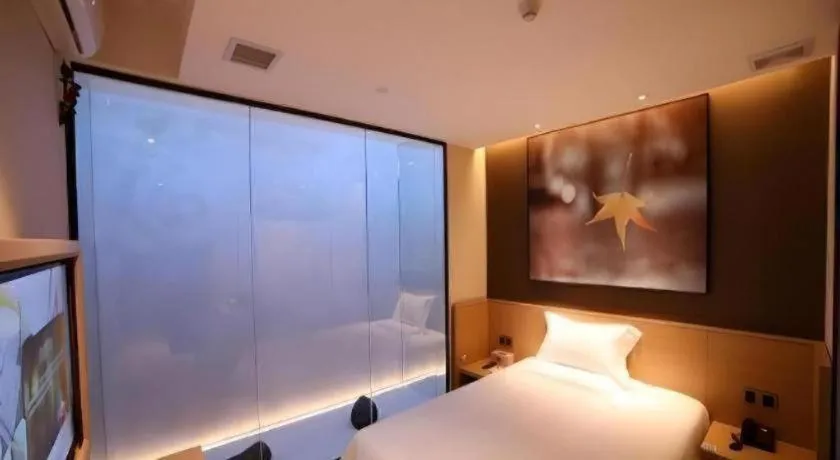 Bed in IU Hotel Guangzhou Taihe Square Branch