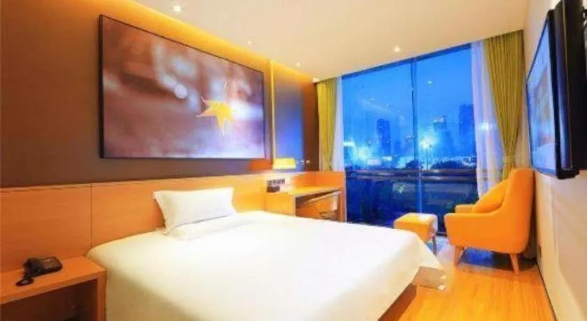 Bed in IU Hotel Guangzhou Taihe Square Branch