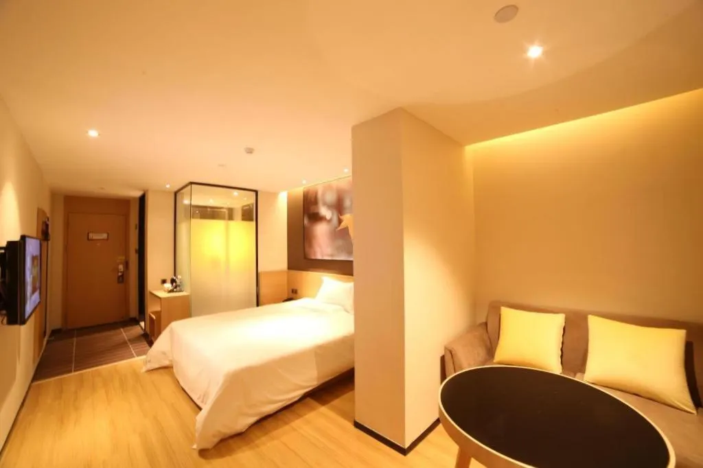 Bed in IU Hotel Guangzhou Taihe Square Branch
