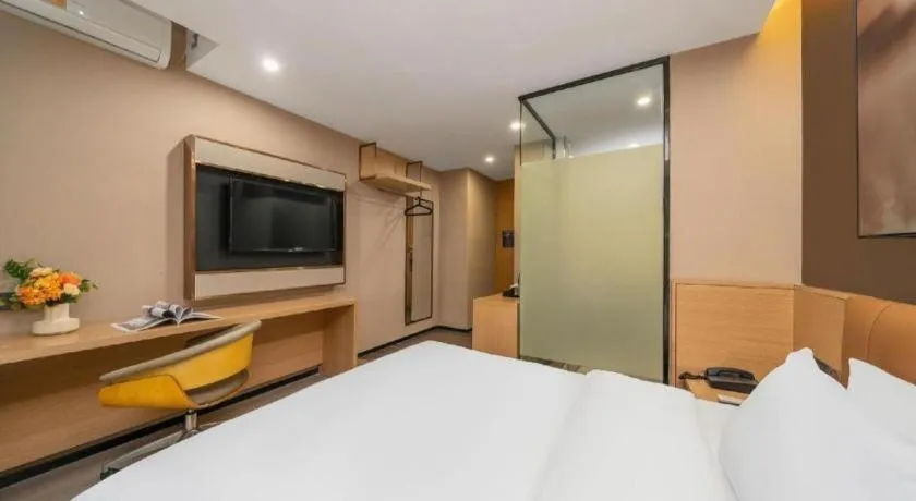 Bed in IU Hotel Guangzhou Taihe Square Branch