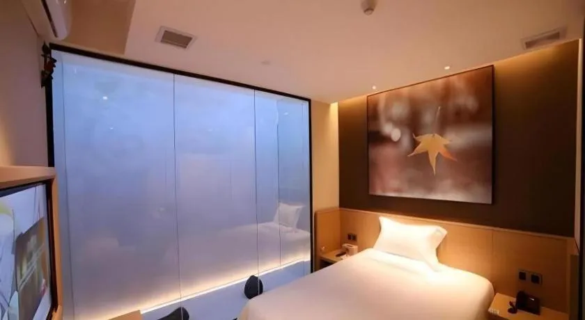 Bed in IU Hotel Guangzhou Taihe Square Branch