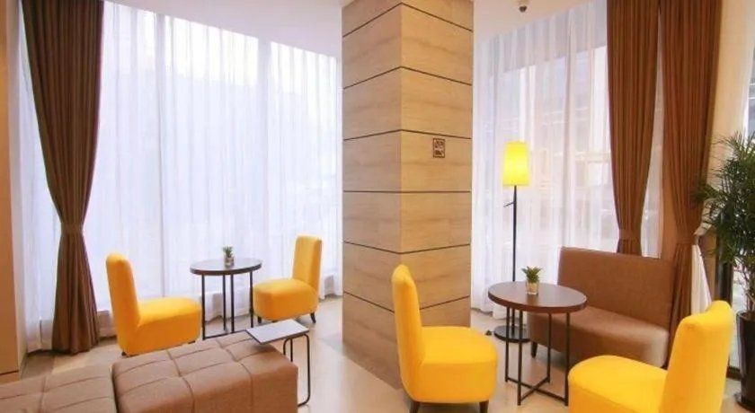 Home Inn Plus Shanghai Zhangjiang Guanglan Road Metro Station