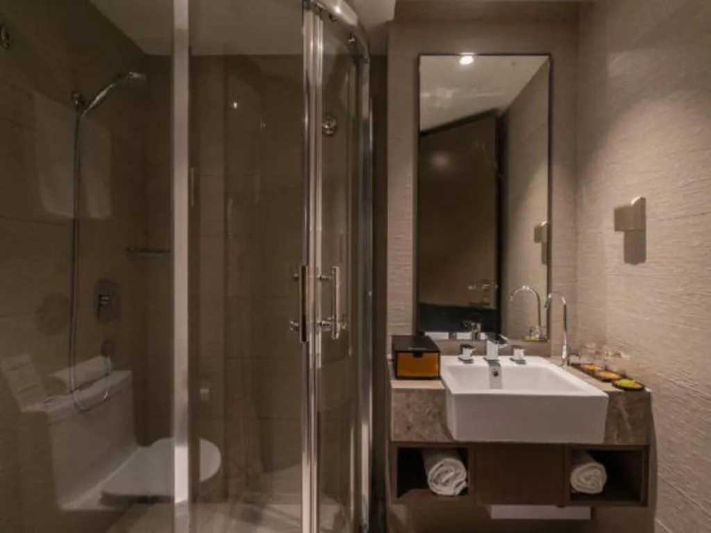 Home Inn Plus Shanghai Zhangjiang Guanglan Road Metro Station