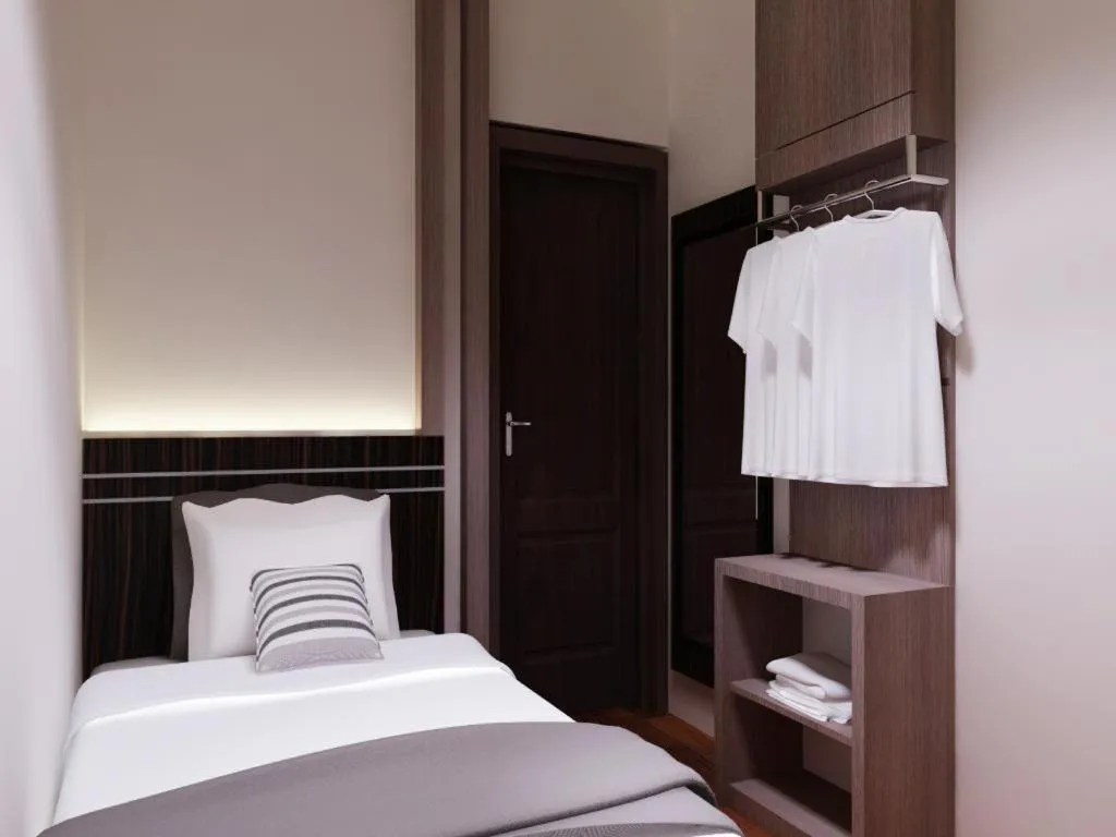 Bed in Neotel Hotel City Centre