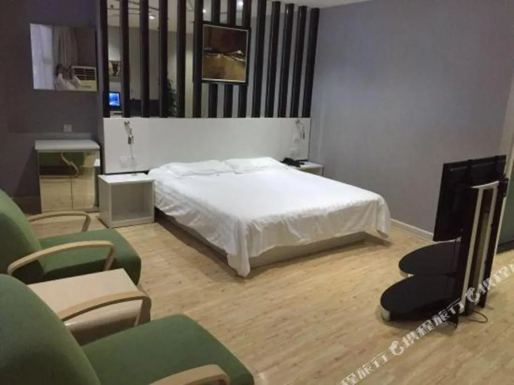 Bed in 7 Days Inn Qinhuangdao Changjiang Road Chinese Medicine Hospital Branch