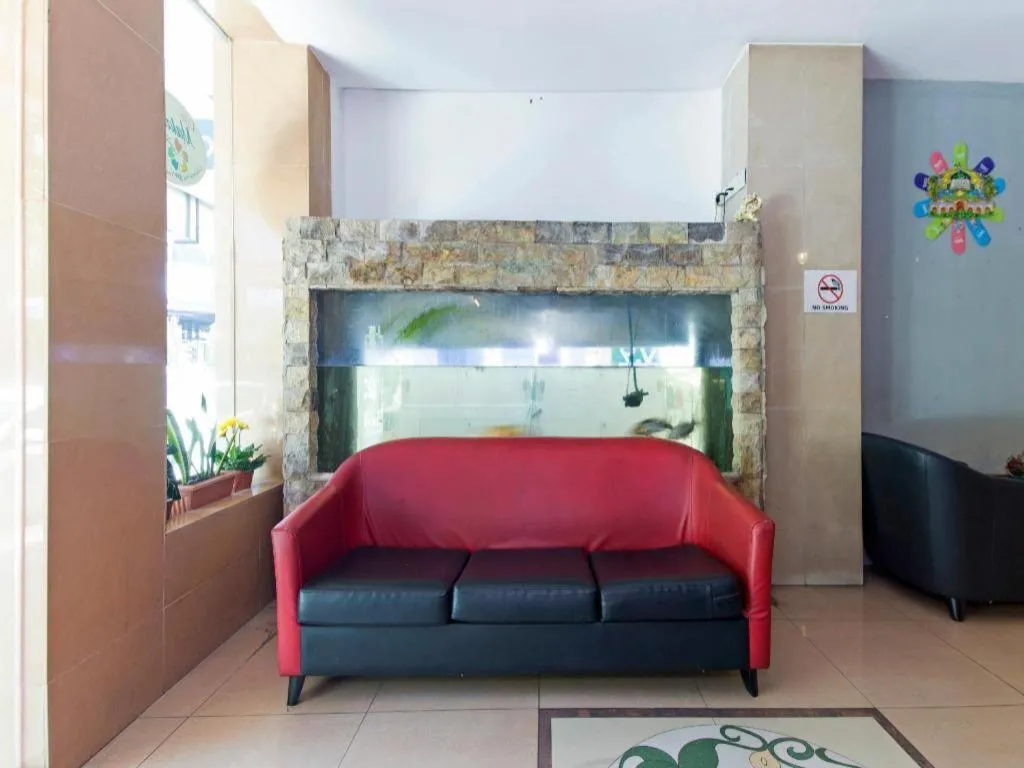 OYO 175 Lotus Hotel