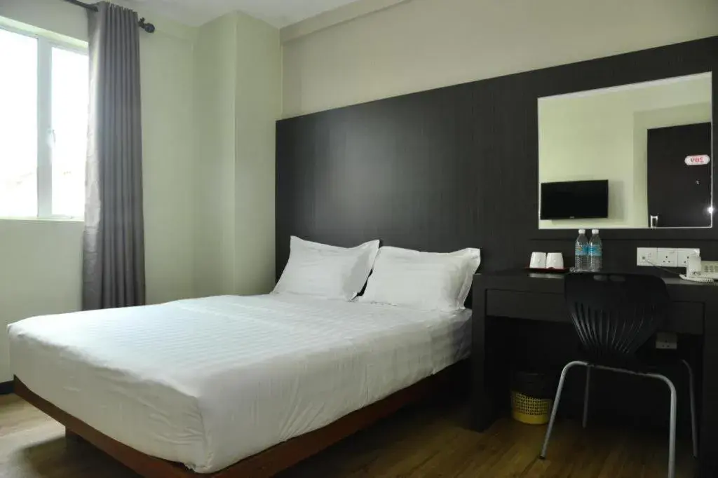 Bed in Sunshine Inn Bed in Sunshine Inn