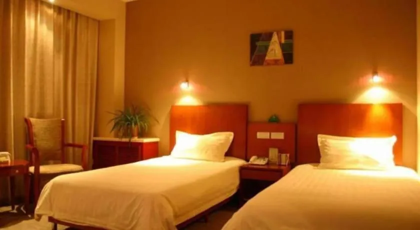 Bed in GreenTree Inn Tianjin JinNan ShuangLin Metro Station Express Hotel