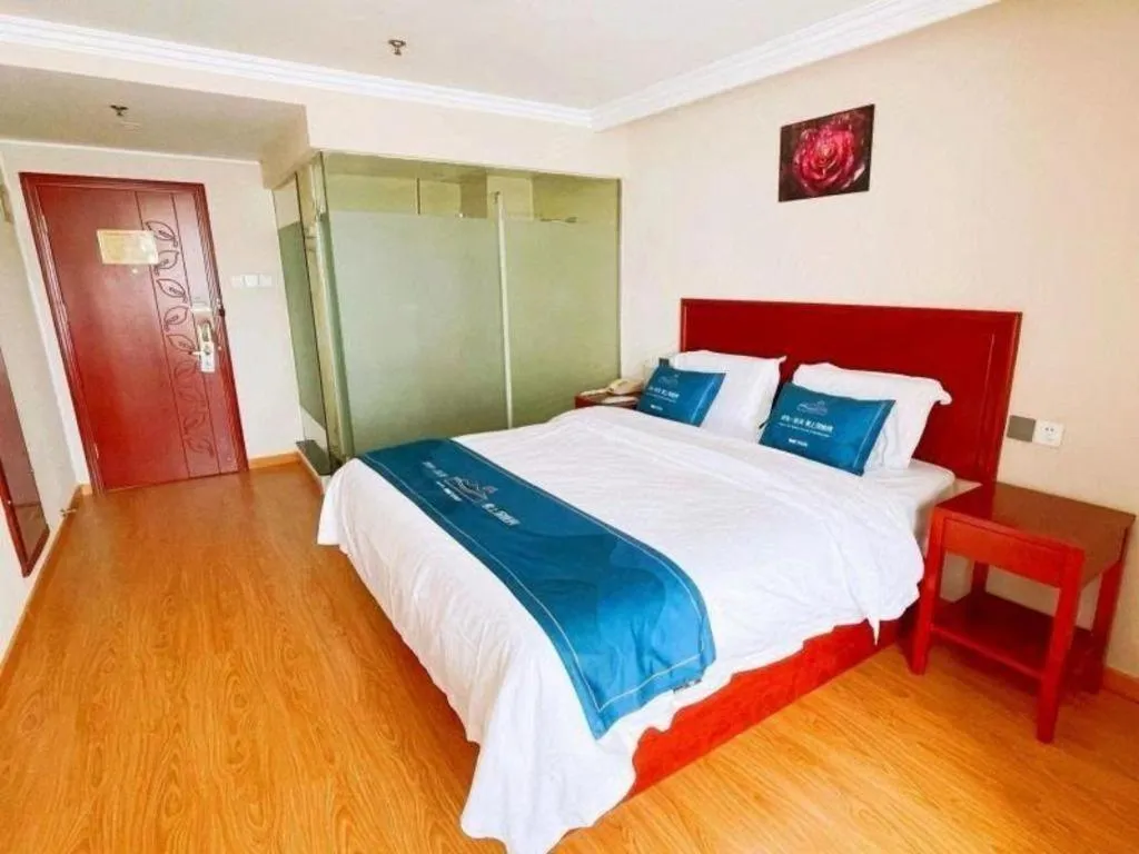 Bed in GreenTree Inn Tianjin JinNan ShuangLin Metro Station Express Hotel
