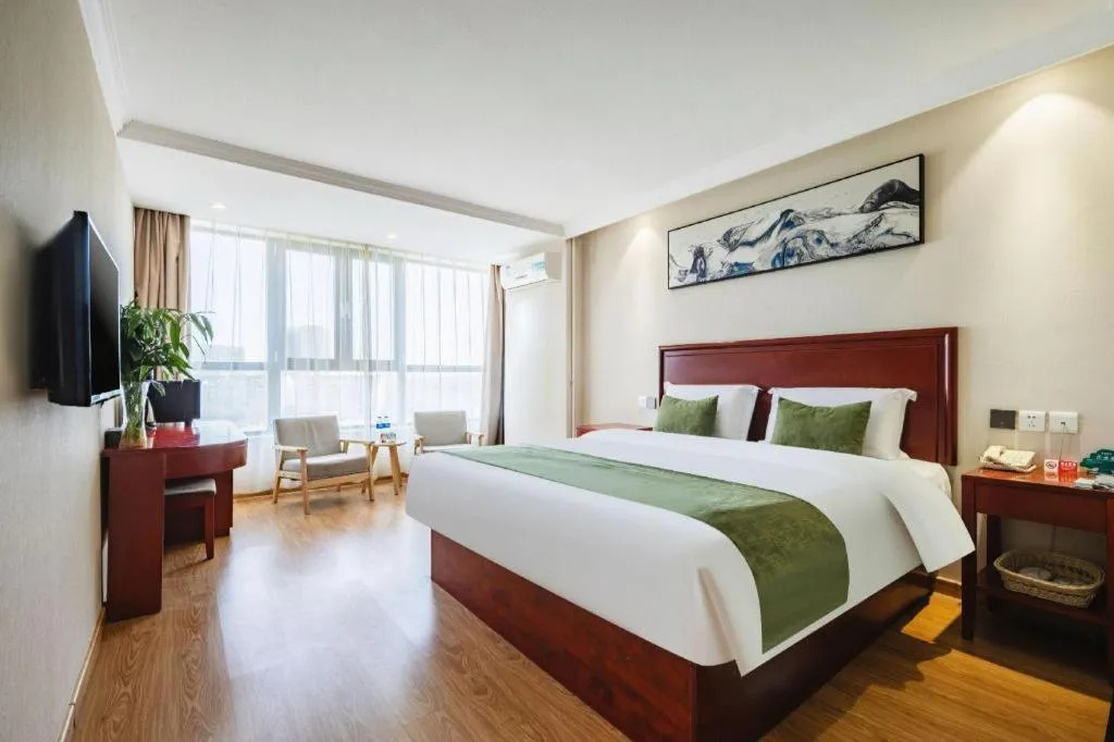 Bed in GreenTree Inn Tianjin JinNan ShuangLin Metro Station Express Hotel