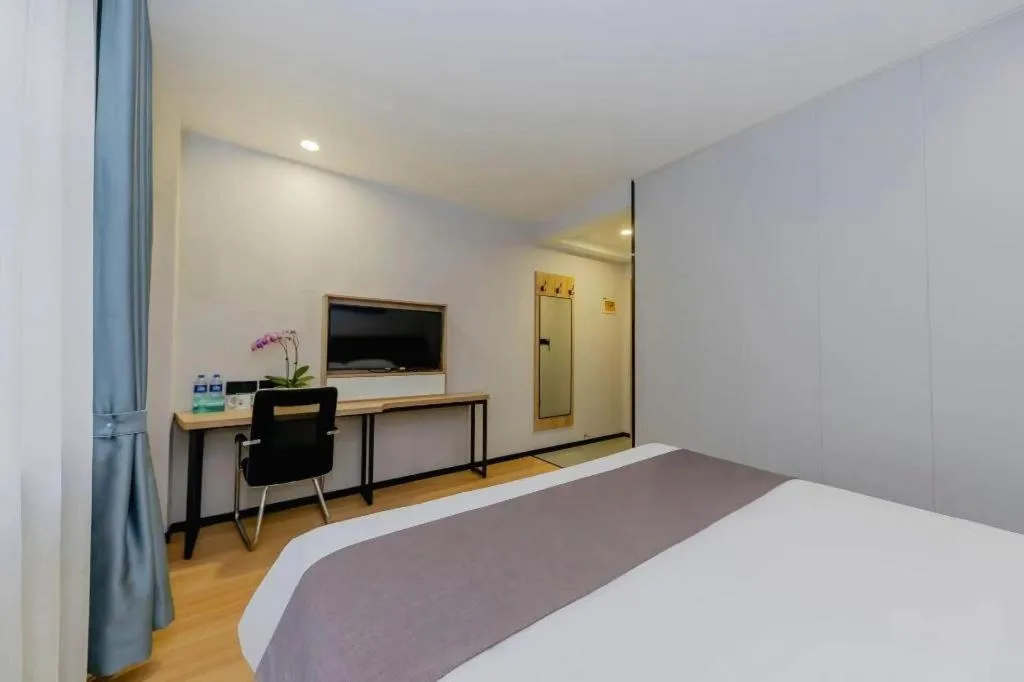 Bed in GreenTree Inn Nanjing Confucius Temple Sanshan Street Subway Station Express Hotel