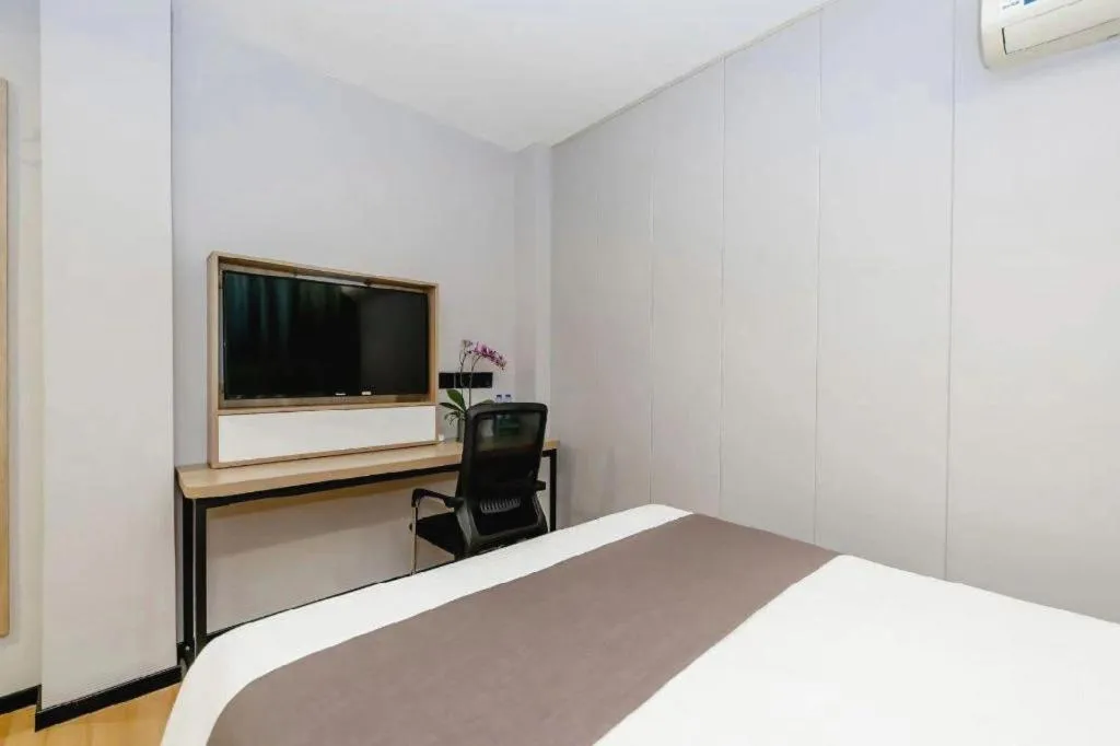 Bed in GreenTree Inn Nanjing Confucius Temple Sanshan Street Subway Station Express Hotel