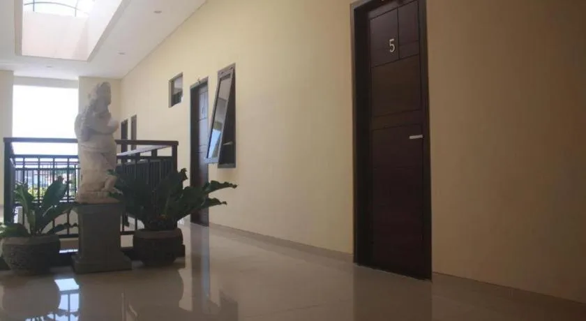 MANDARI HOTEL SINGARAJA