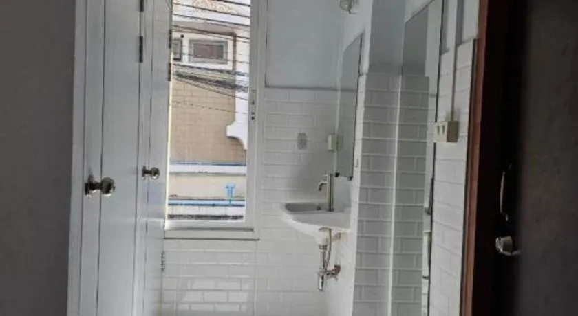 OYO 895 The Onion Hostel