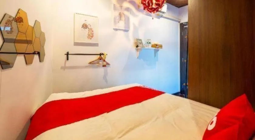 Bed in OYO 895 The Onion Hostel