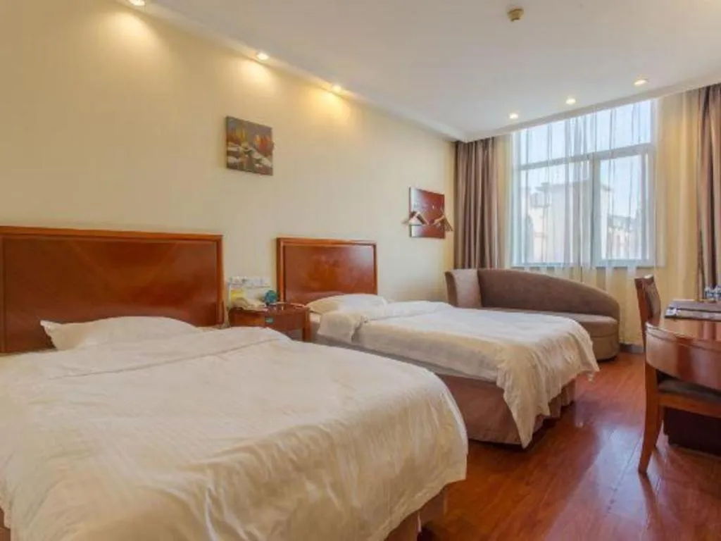 Bed in GreenTree Inn Hefei Huangshan Road Business Hotel