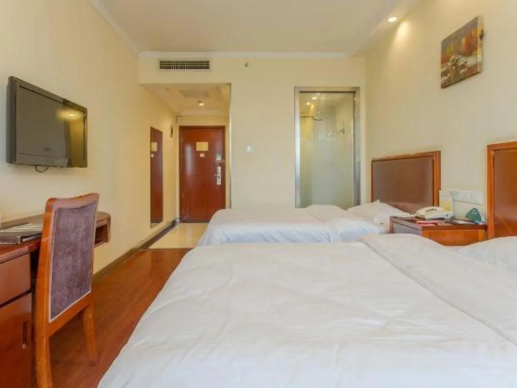 Bed in GreenTree Inn Hefei Huangshan Road Business Hotel