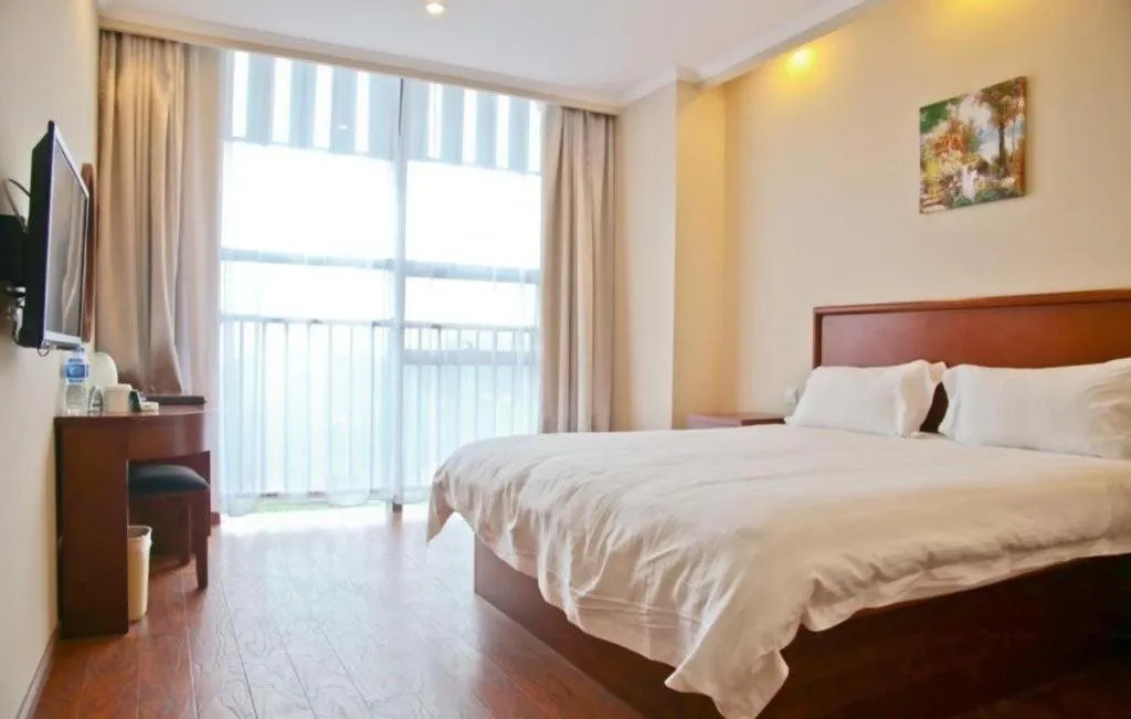 Bed in GreenTree Inn Hefei Huangshan Road Business Hotel