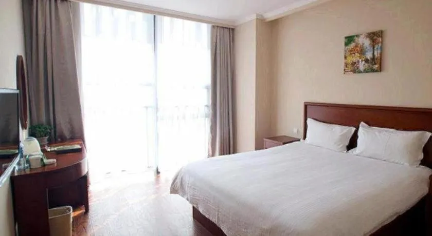 Bed in GreenTree Inn Hefei Huangshan Road Business Hotel
