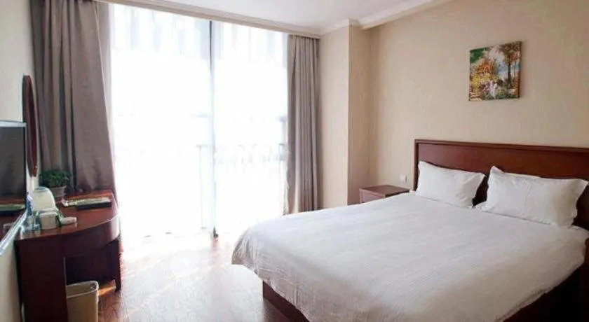 Bed in GreenTree Inn Hefei Huangshan Road Business Hotel
