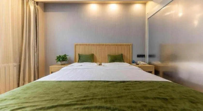 Bed in GreenTree Inn Lanzhou Gongjiawan Yangjiaqiao Express Hotel